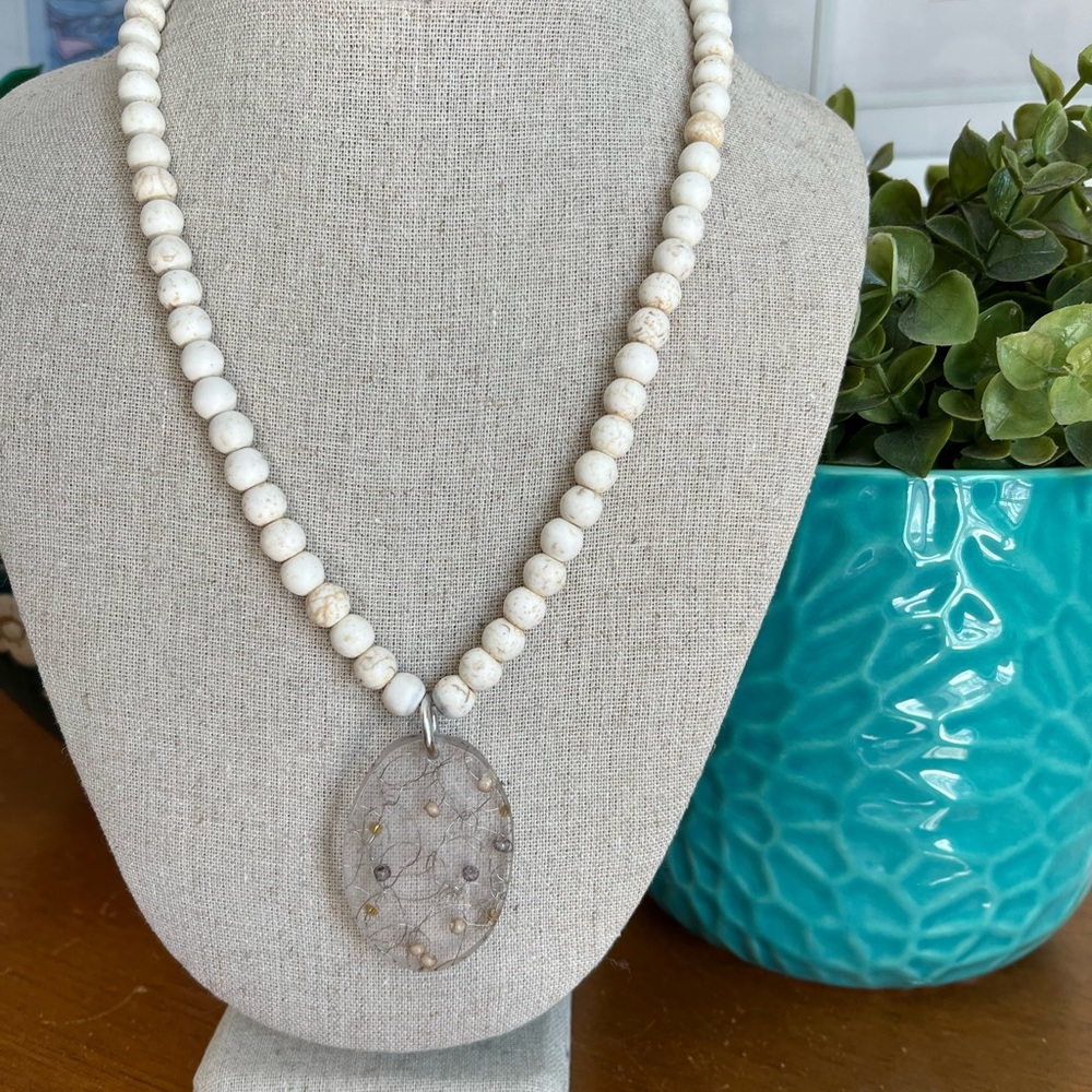 Color by Amber Ivory Beaded necklace with drop pendant, great condition
